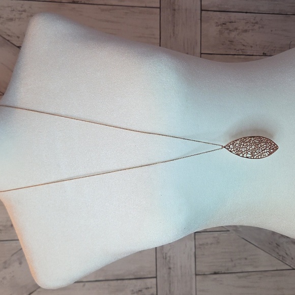 Park Lane Jewelry - Park Lane Rose Gold Filigree Leaf Necklace